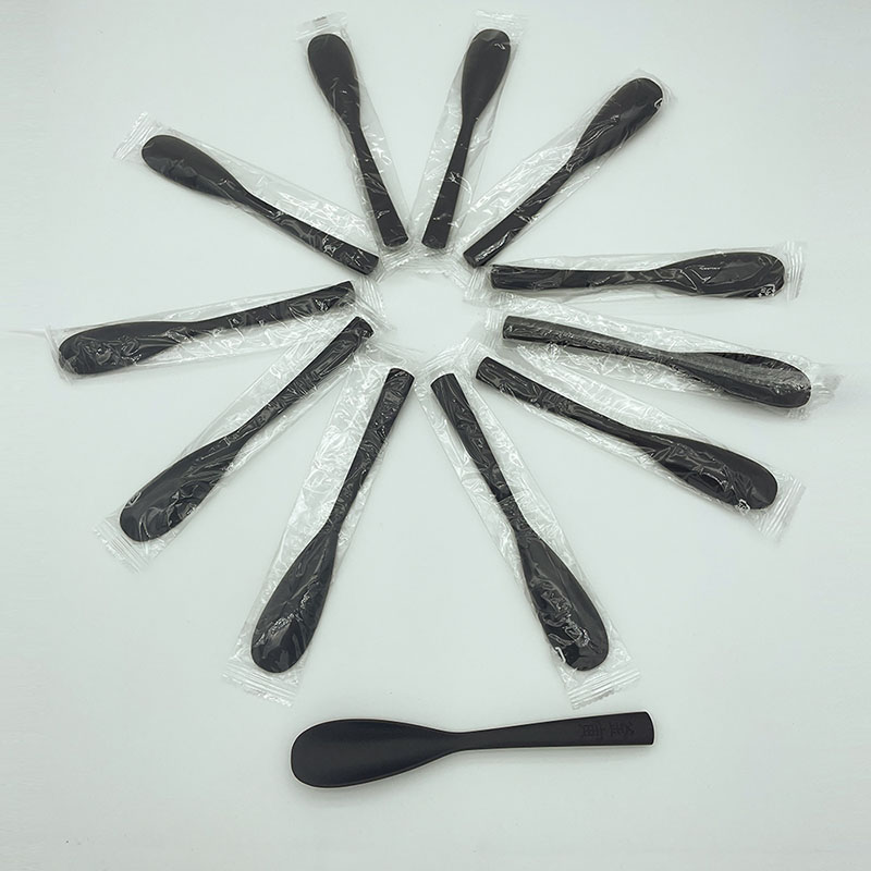 Injection plastic spoon and fork001