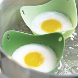Non-stick silicone poached egg mold